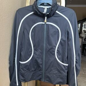 Women’s Lululemon jacket